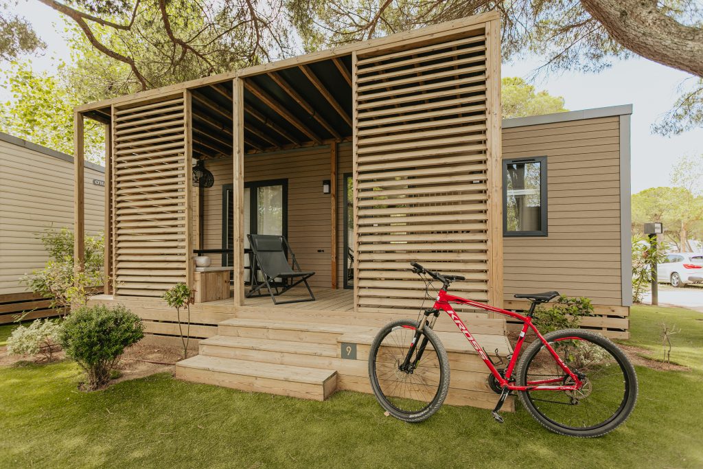 Exterior of 2 bedroom mobile home Costa Brava Platja Brava 4
